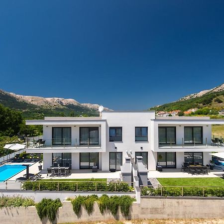 Villa Supernus With Heated Pool 바슈카 외부 사진